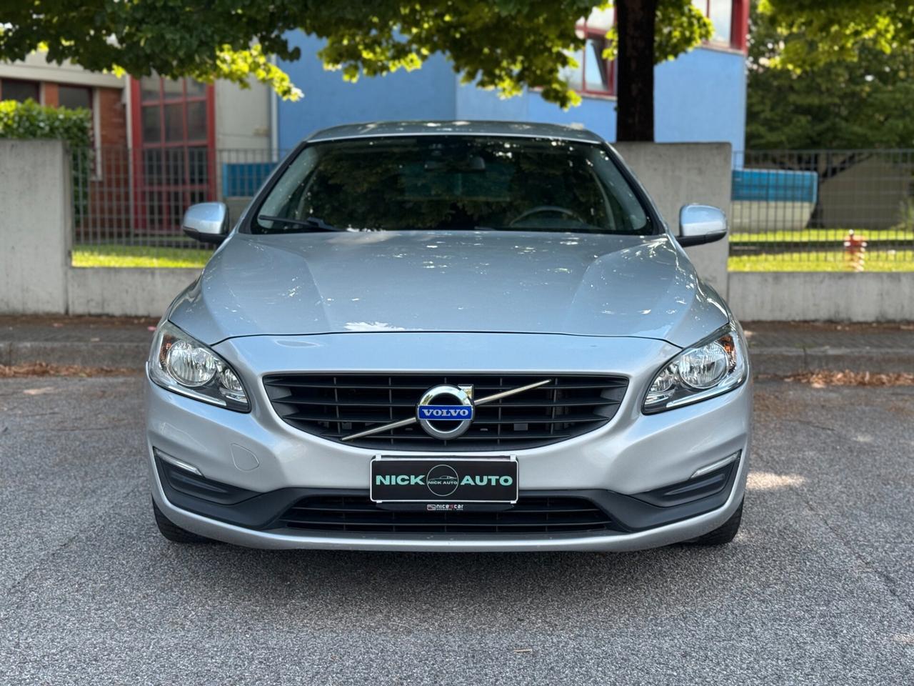 Volvo V60 D2 Geartronic Summum