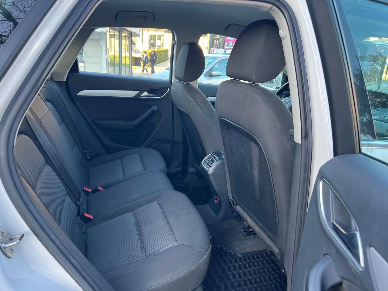 Audi Q3 2.0 TDI #9611