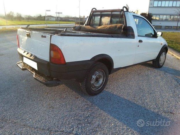 Fiat Strada 1.2 Pickup Metano