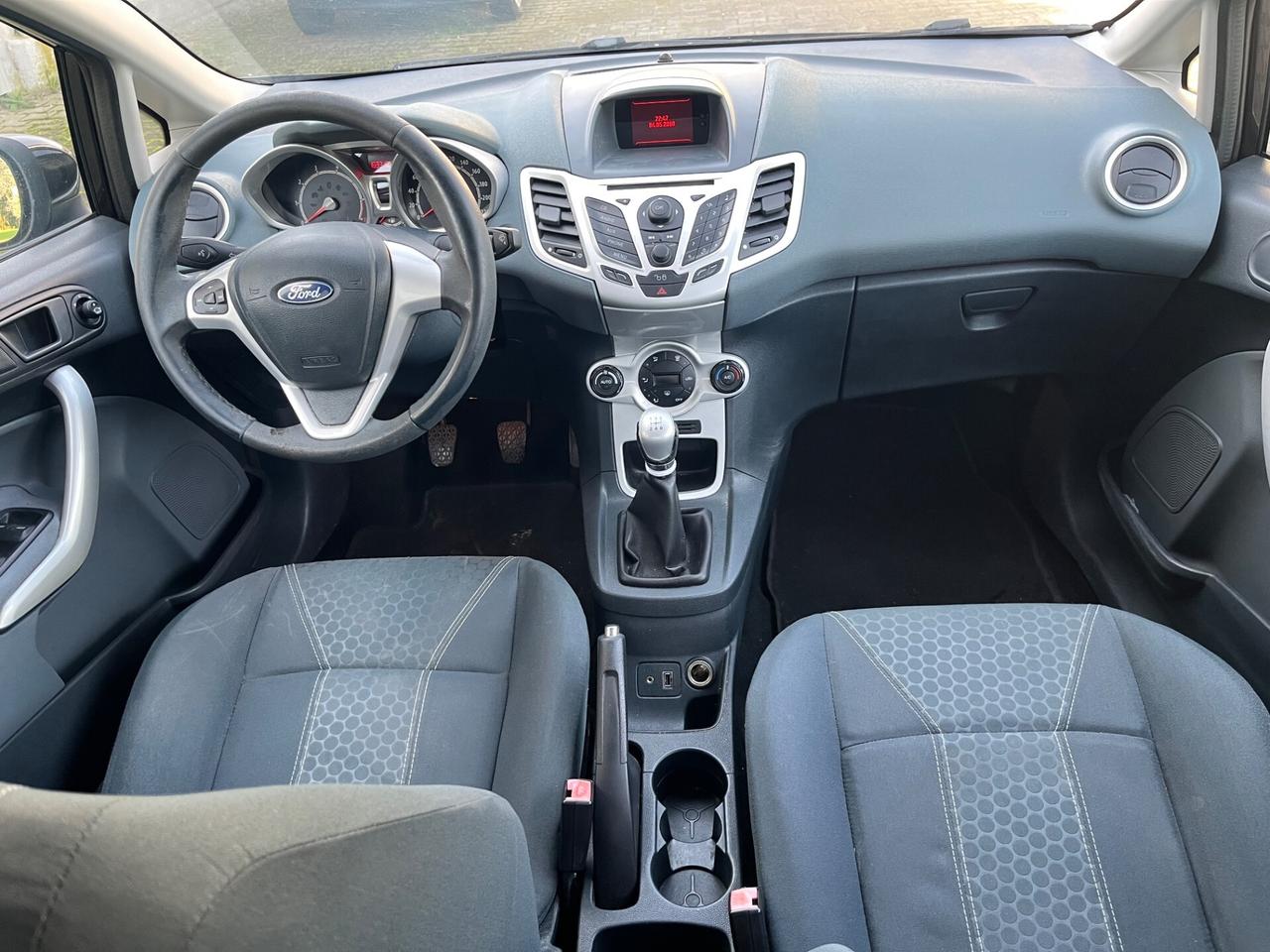 Ford Fiesta 1.2 BENZINA Titanium