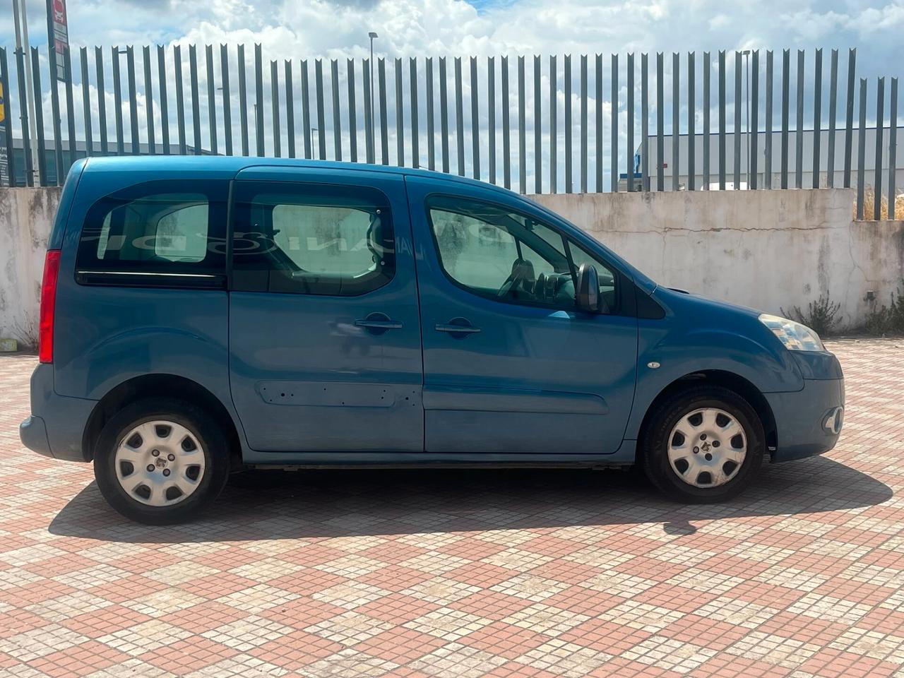 Peugeot Partner Tepee Autocarro 1.6 HDi