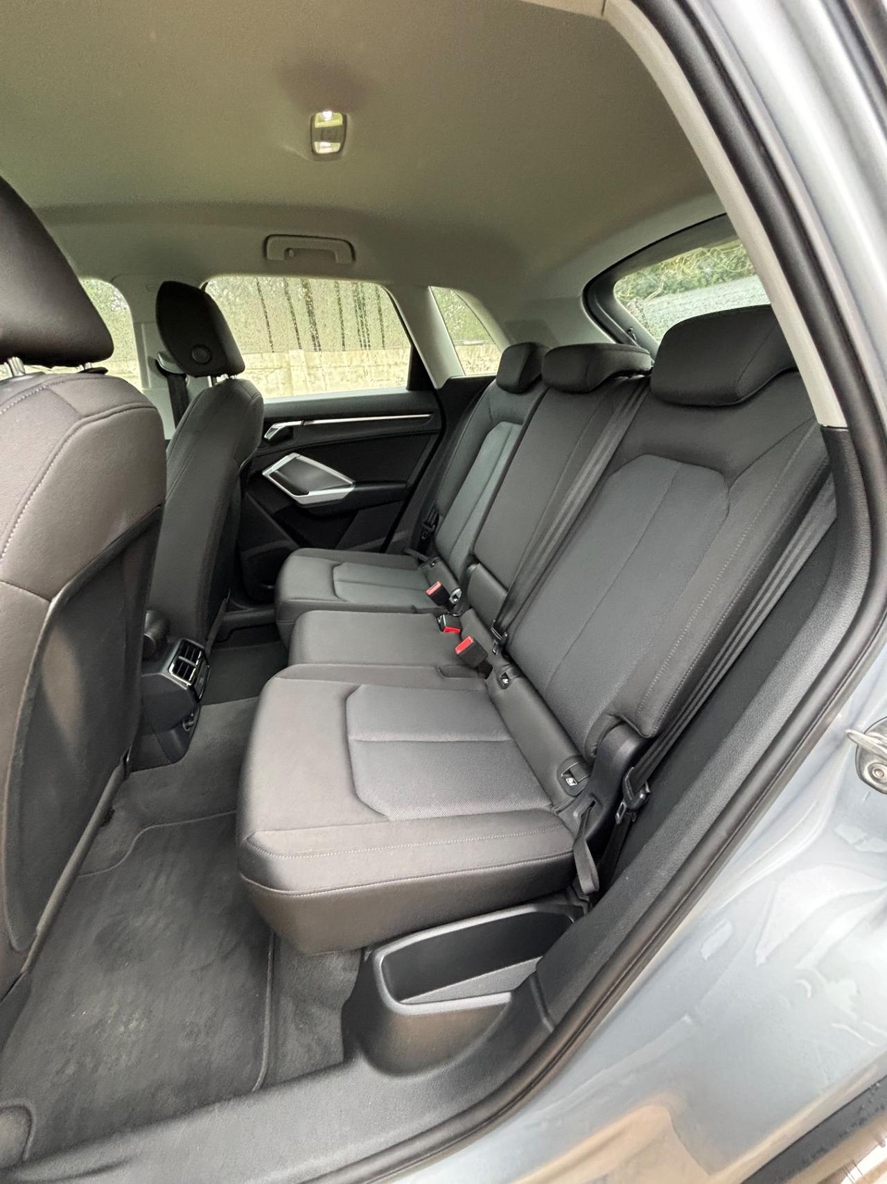 Audi Q3 40 TDI quattro S tronic Business Advanced