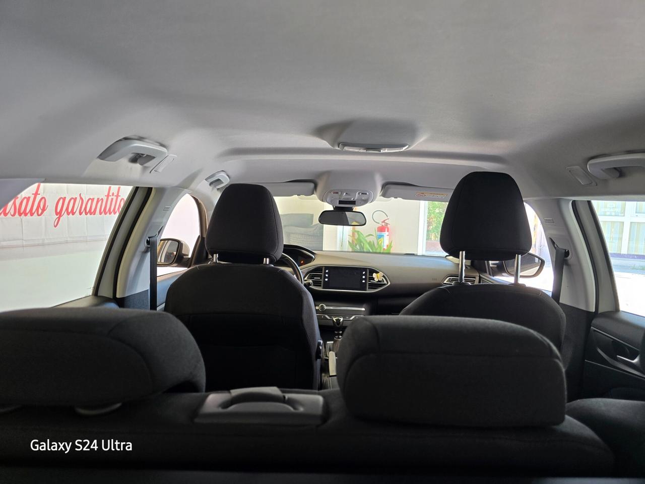 Peugeot 308 BlueHDi 130 S&S EAT8 SW Active Business