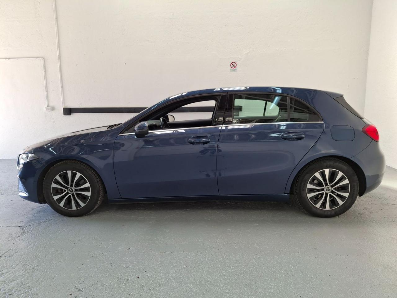 MERCEDES Classe A (V177) A 180 d Automatic ...