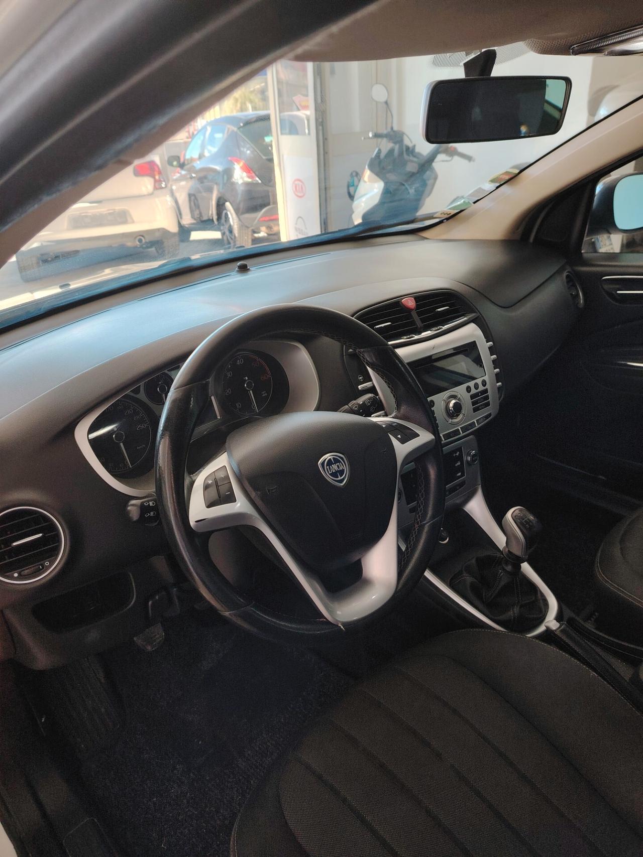 Lancia Delta 1.6 MJT Silver 120 cv