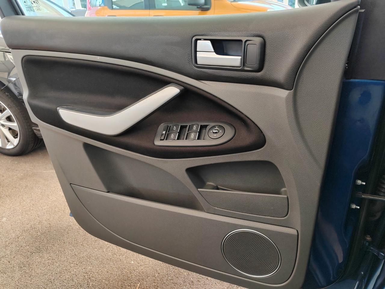 Ford C-Max 1600 Diesel 109 CV