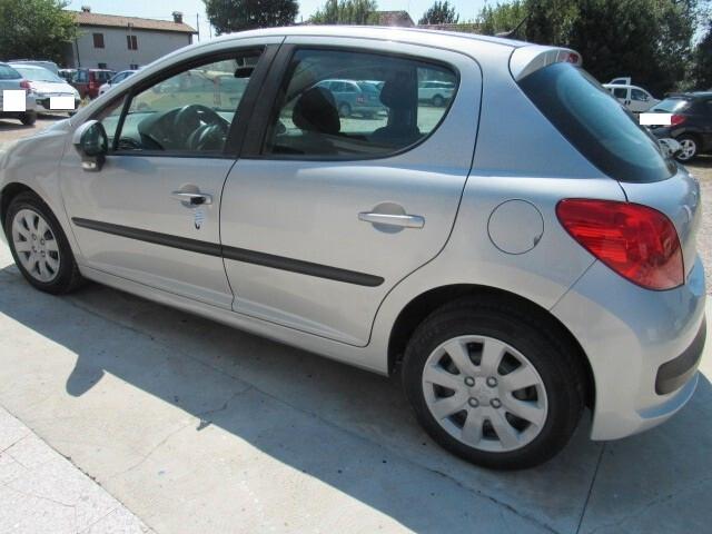 Peugeot 207 1.4 8V 75CV 5p. X Line ECO GPL NEOPATENTATI