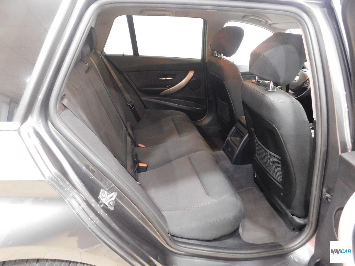 BMW - Serie 3 Touring - 318d Touring Business Advantage aut.