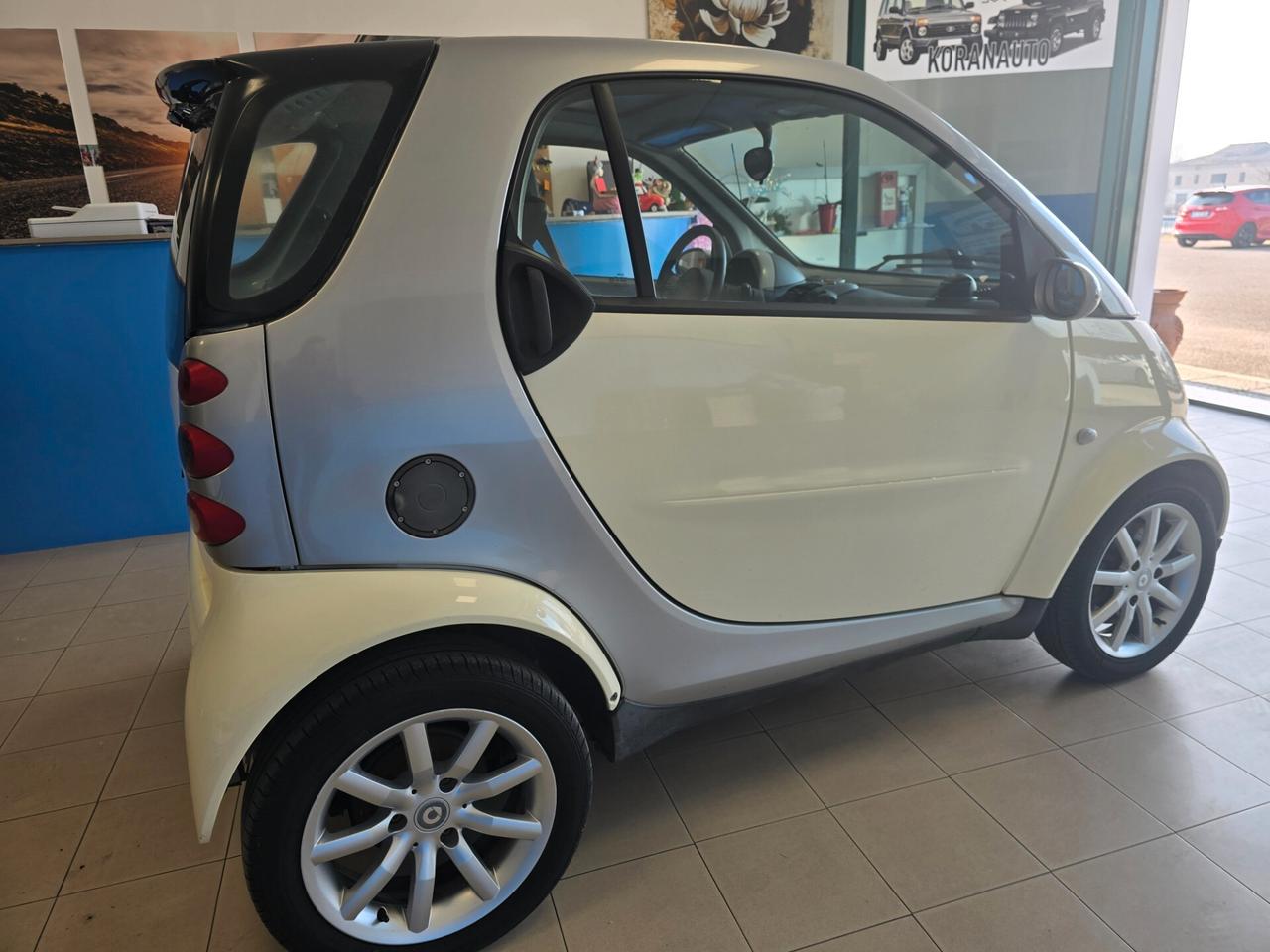 Smart ForTwo 1000 45 kW coupé pure