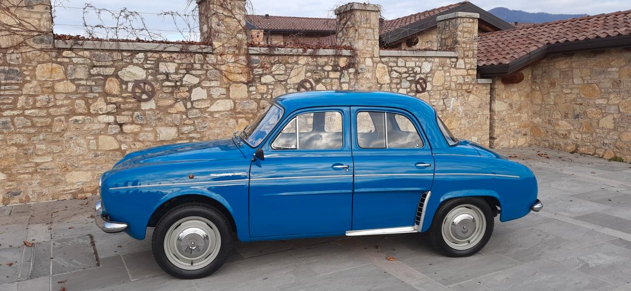 Alfa Romeo Dauphine 3 marce (R 1090)