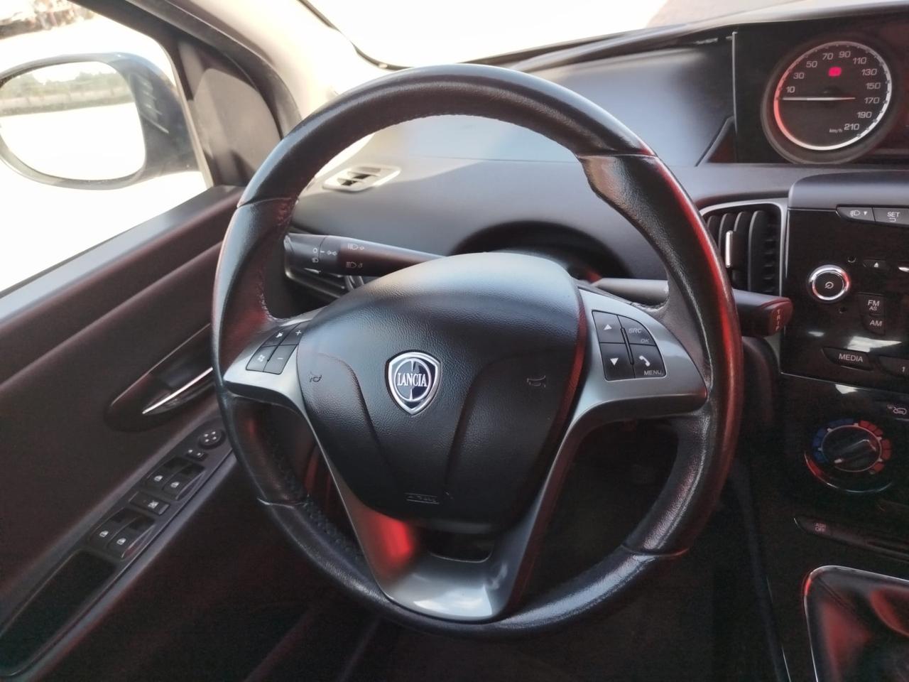 Lancia Ypsilon 1.3 DIESEL MULTIJET 95 CV PLATINUM