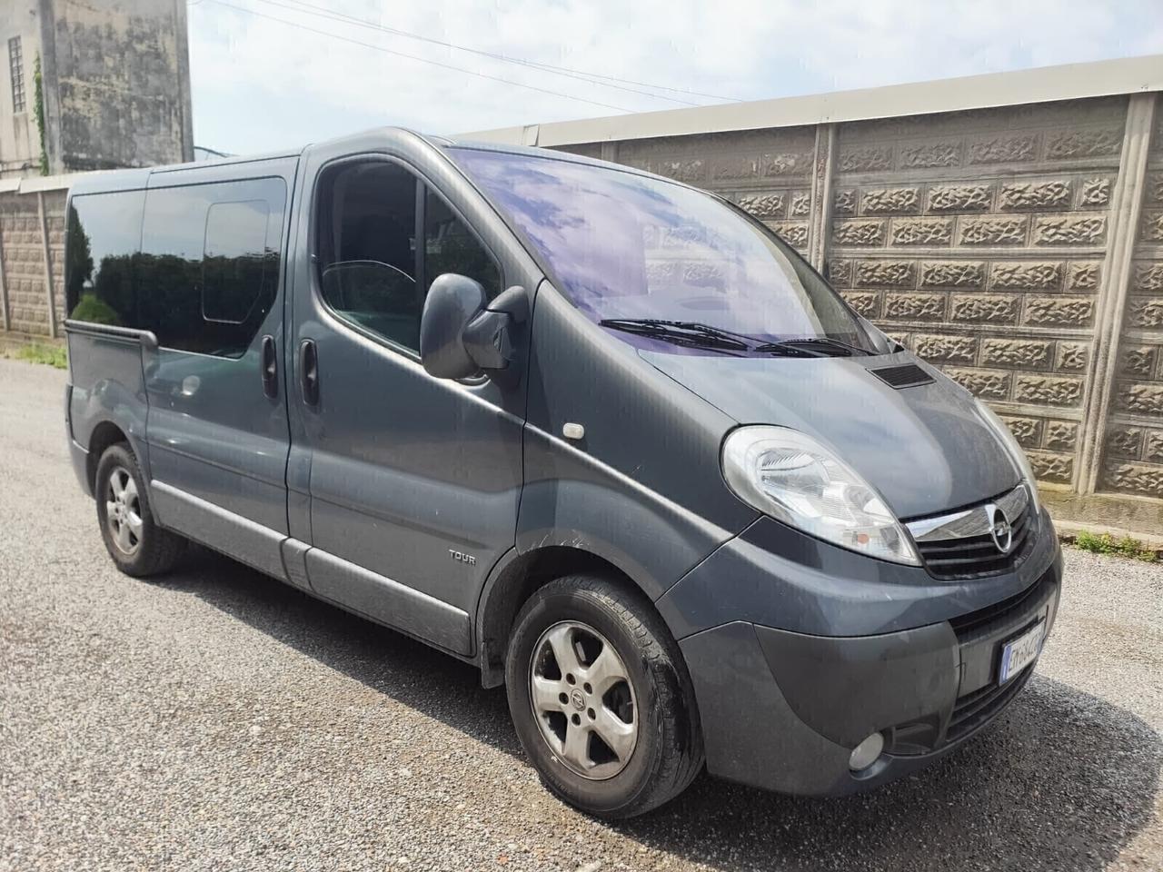 Opel Vivaro 9 posti 2012 No iva