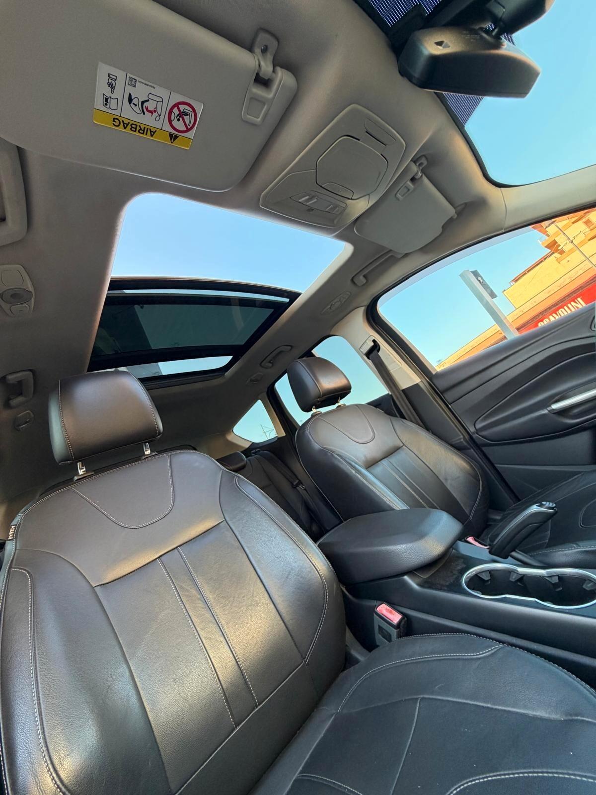 Ford Kuga 2.0 TDCI 163 CV 4WD Powershift Titanium