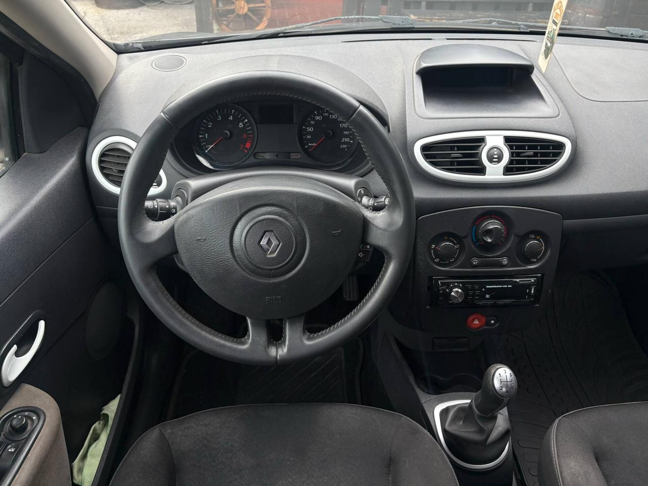 Renault Clio 1.2 16V SporTour Dynamique