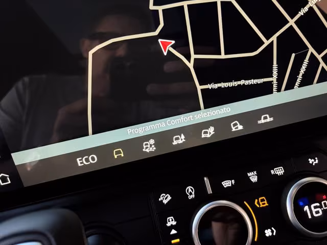 LAND ROVER Defender 110 3.0D I6 200 CV AWD Auto X-Dynamic SE TETTO PAN