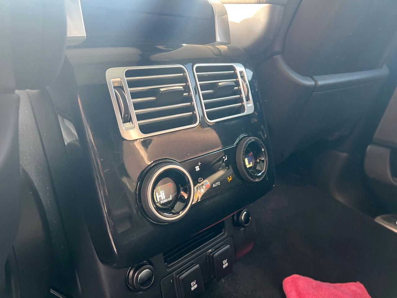 Land Rover Range 4.4 SDV8 Vogue