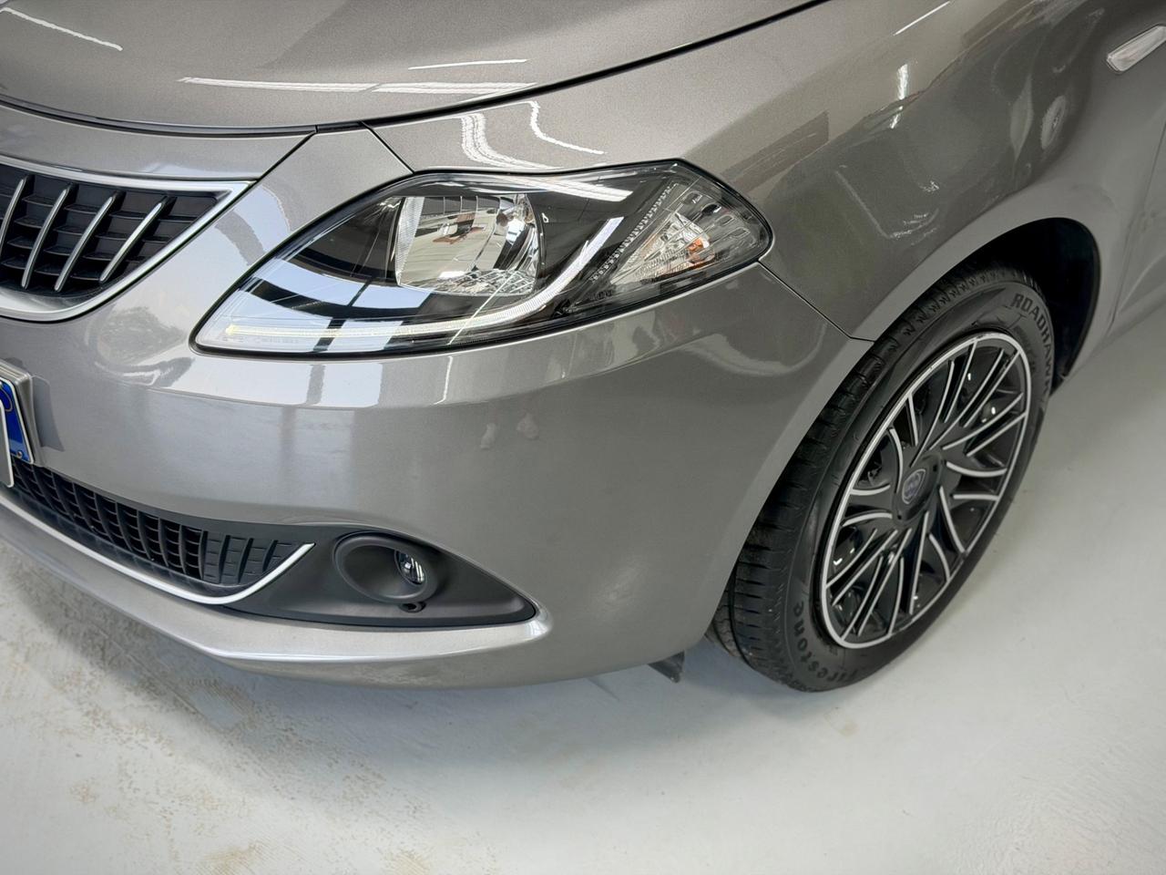 Lancia Ypsilon 1.0 FireFly 5 porte S&S Hybrid Gold