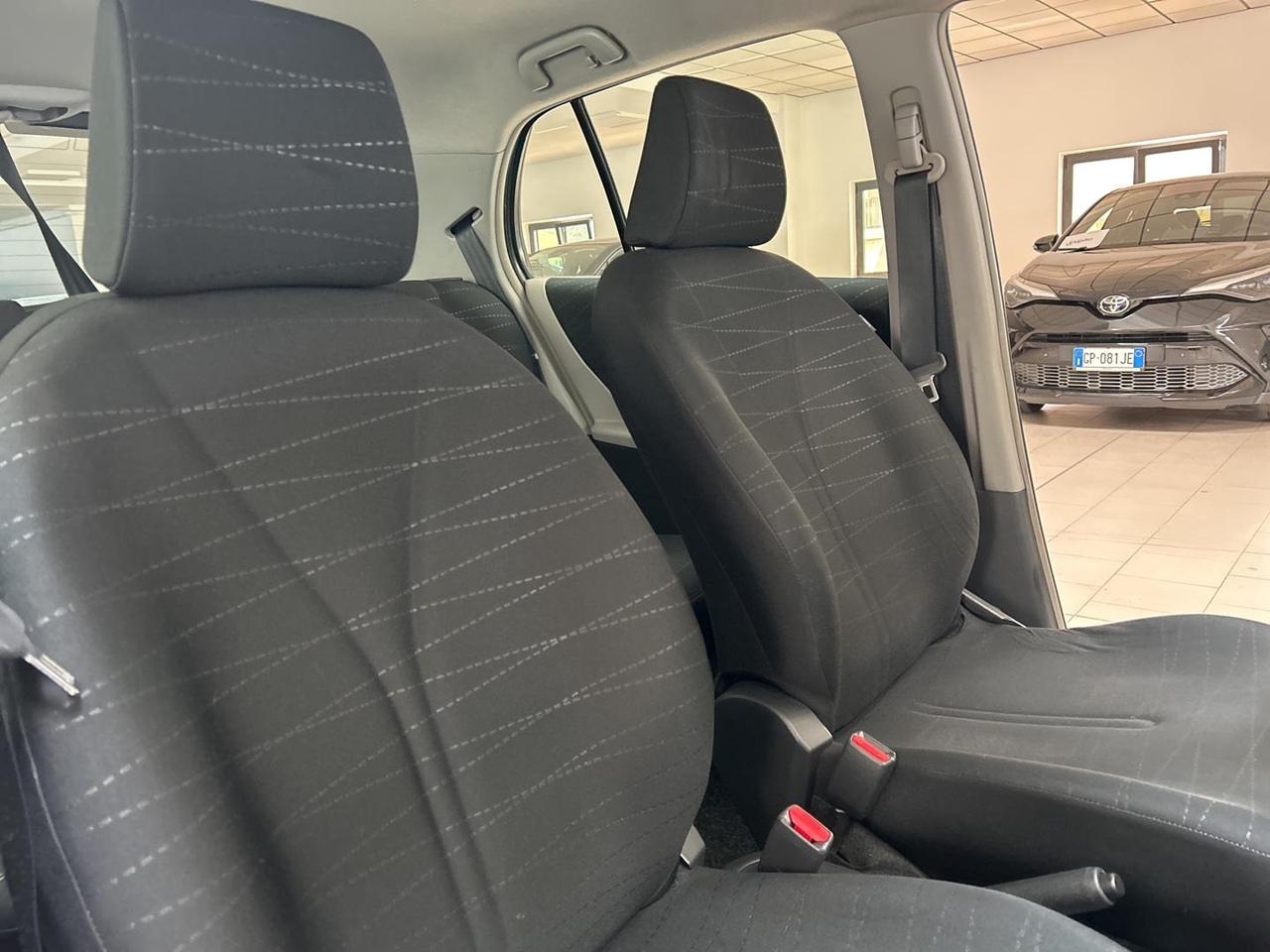 Toyota Yaris 5p 1.0 Sol