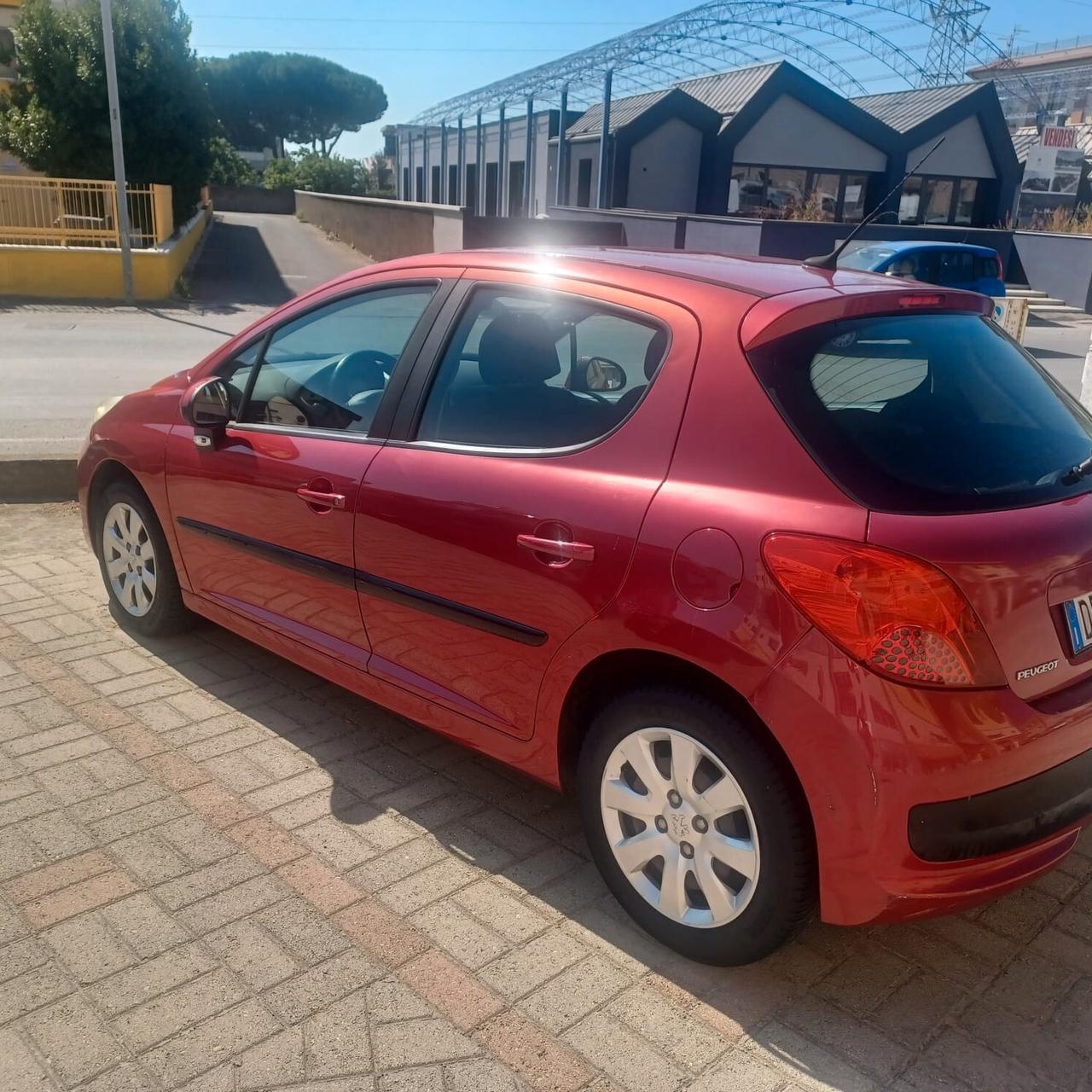 113588KM PEUGETO 207 1.4 HDI NEOPATENTATI