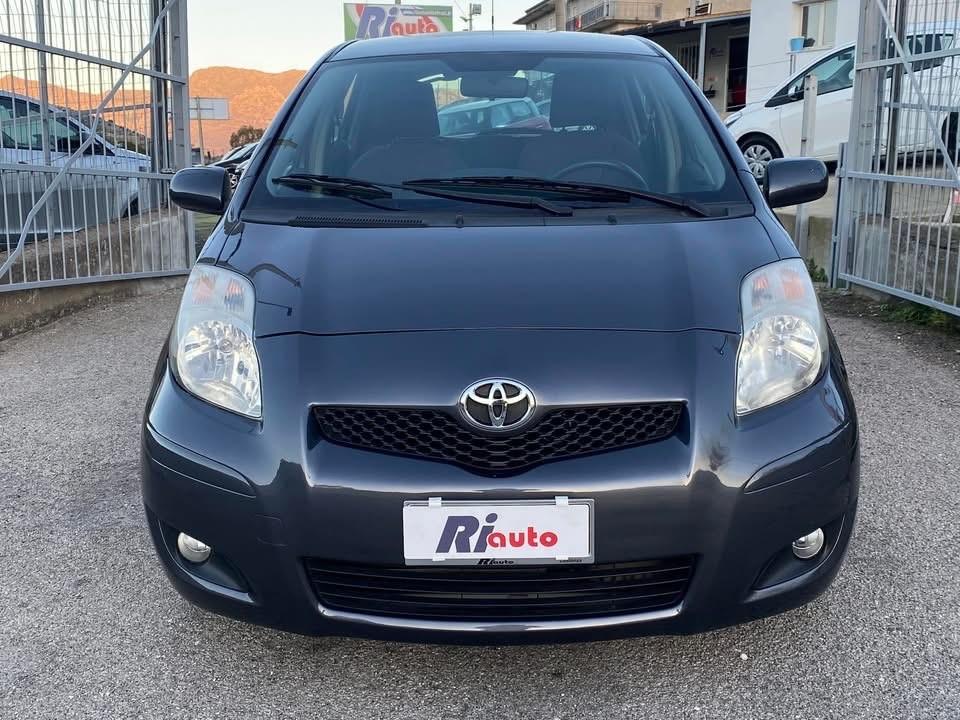 Toyota Yaris 1.4 D-4D 5 porte cambio automatico