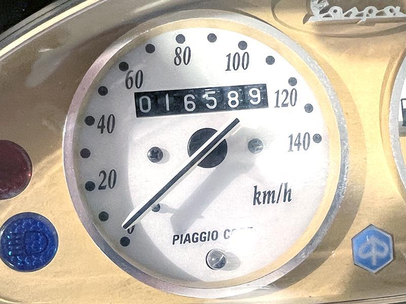 Piaggio Vespa ET4 150