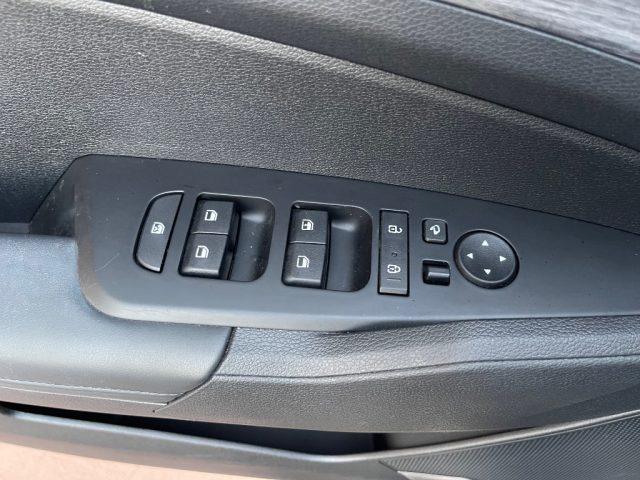 KIA Sportage 1.6 TGDI 150CV MHEV DCT UNIPROP. GARANZIA 6 ANNI