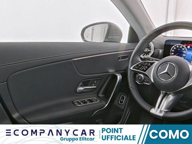 MERCEDES-BENZ CLA 180 Automatic Shooting Brake Progressive Line