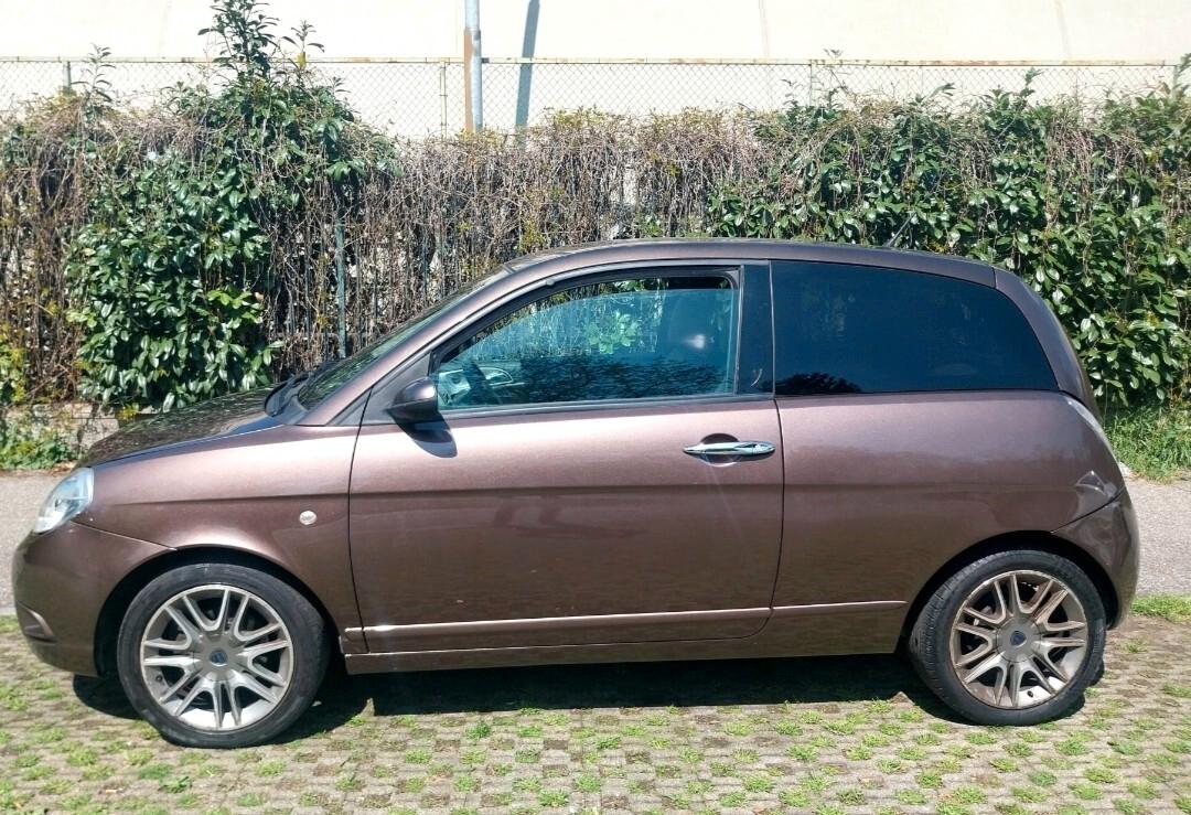 Lancia Ypsilon 1.2 Versus