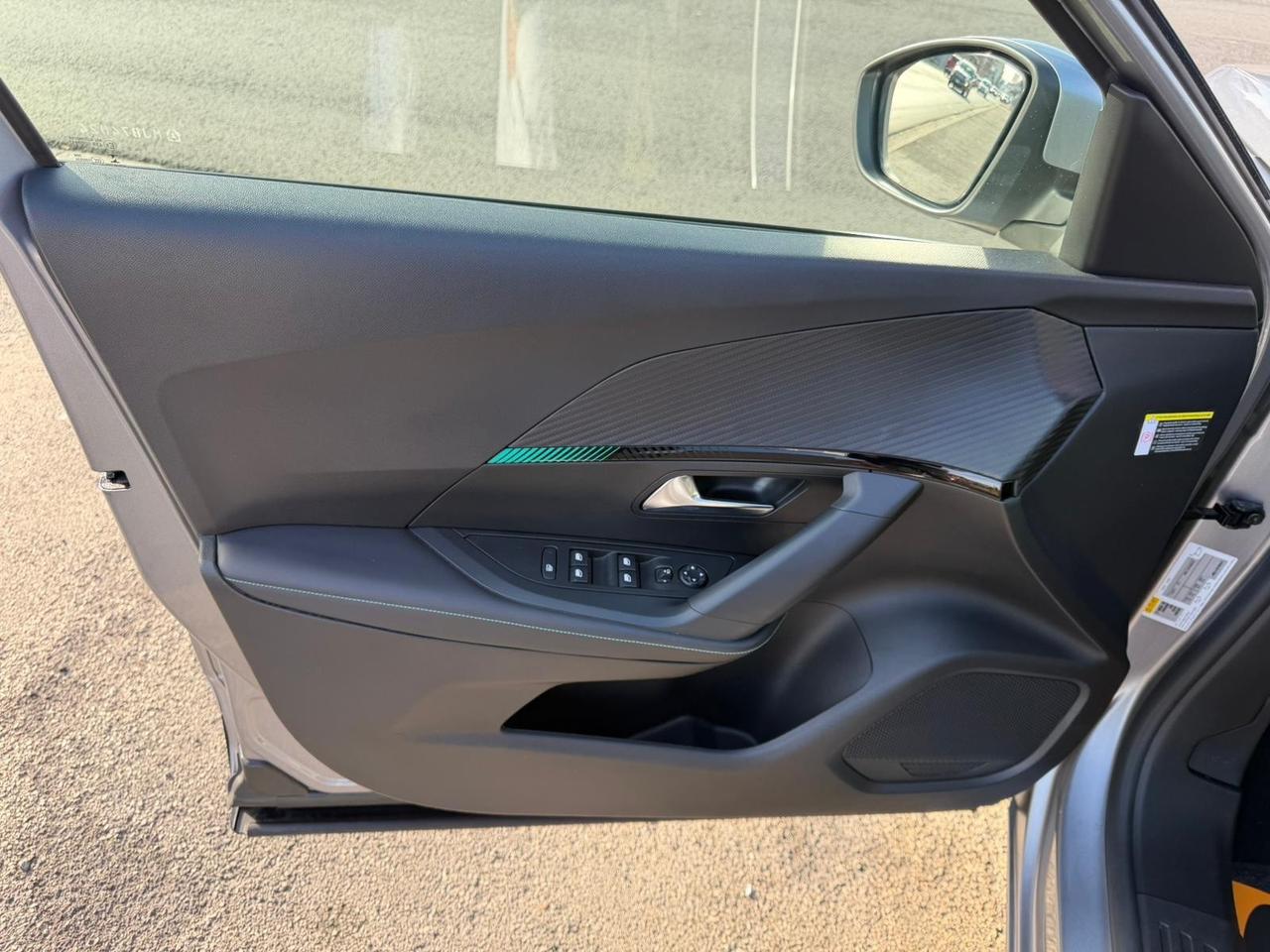 PEUGEOT 2008 1.2 BENZINA 100 (CV) 2021