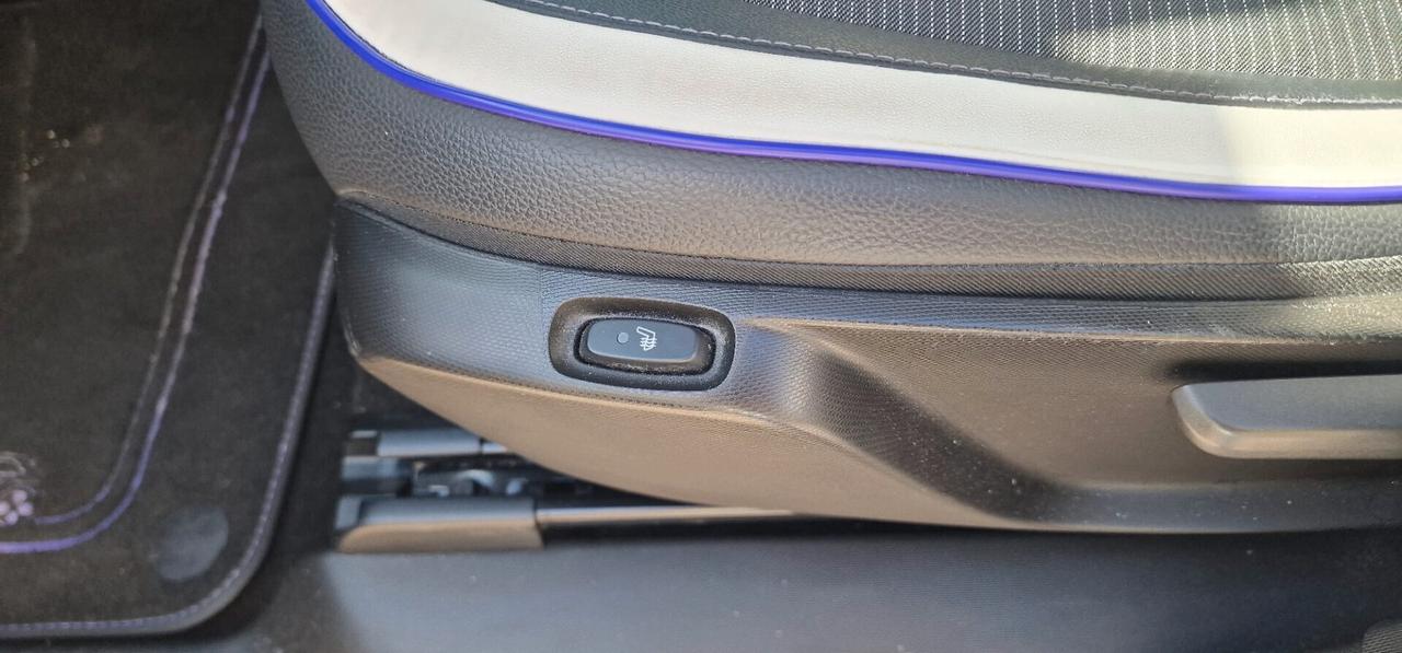 Renault Twingo 0.9 TCe 90 CV EDC COSMIC Unico Proprietario