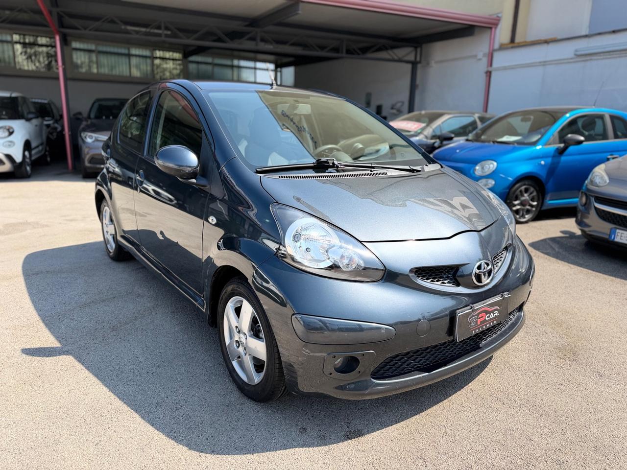 Toyota Aygo 1.0 12V VVT-i 5 porte Sol
