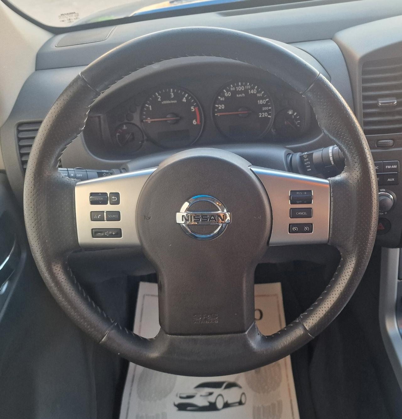 Nissan Navara 2.5 dCi 190CV