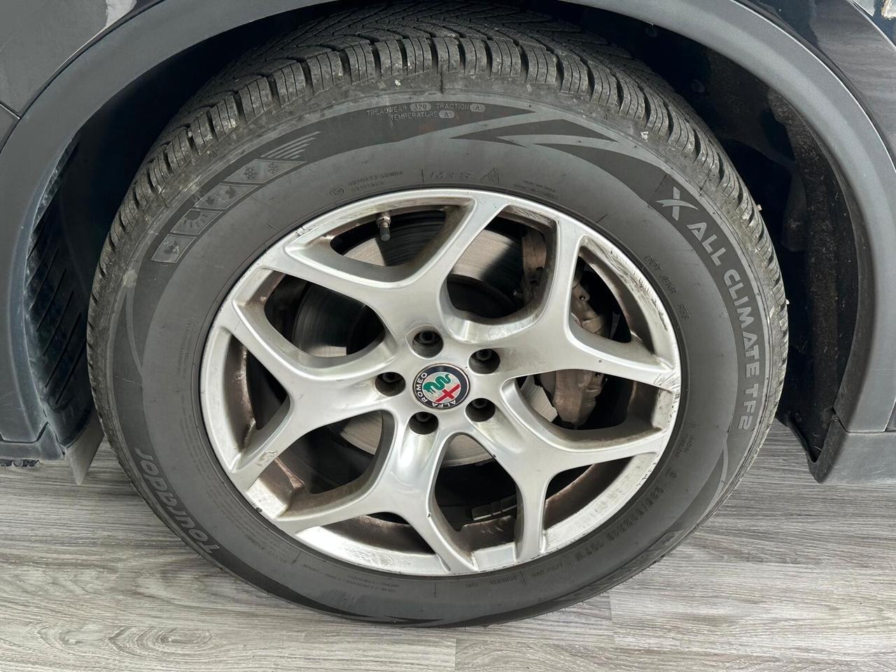 Alfa Romeo Stelvio 2.2 Turbodiesel 180 CV AT8 RWD Super