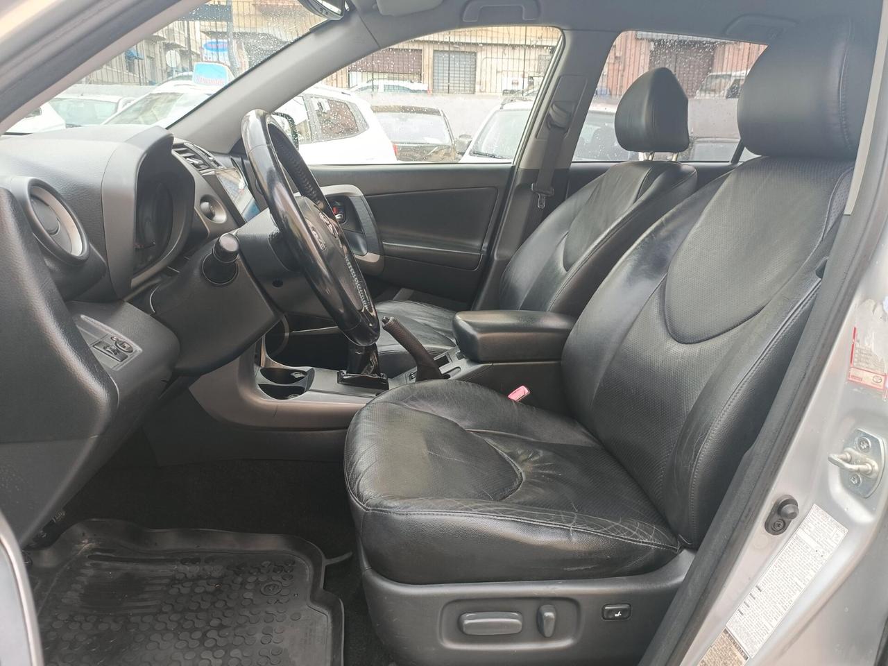 Toyota RAV 4 RAV4 Crossover 2.2 D-4D 177 CV Luxury