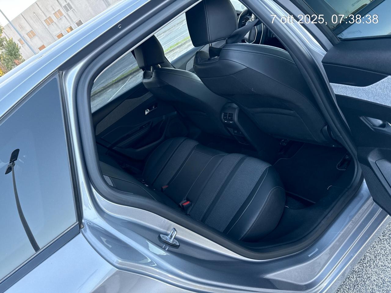 Peugeot 308 BlueHDi 130 S&S EAT8 SW Allure