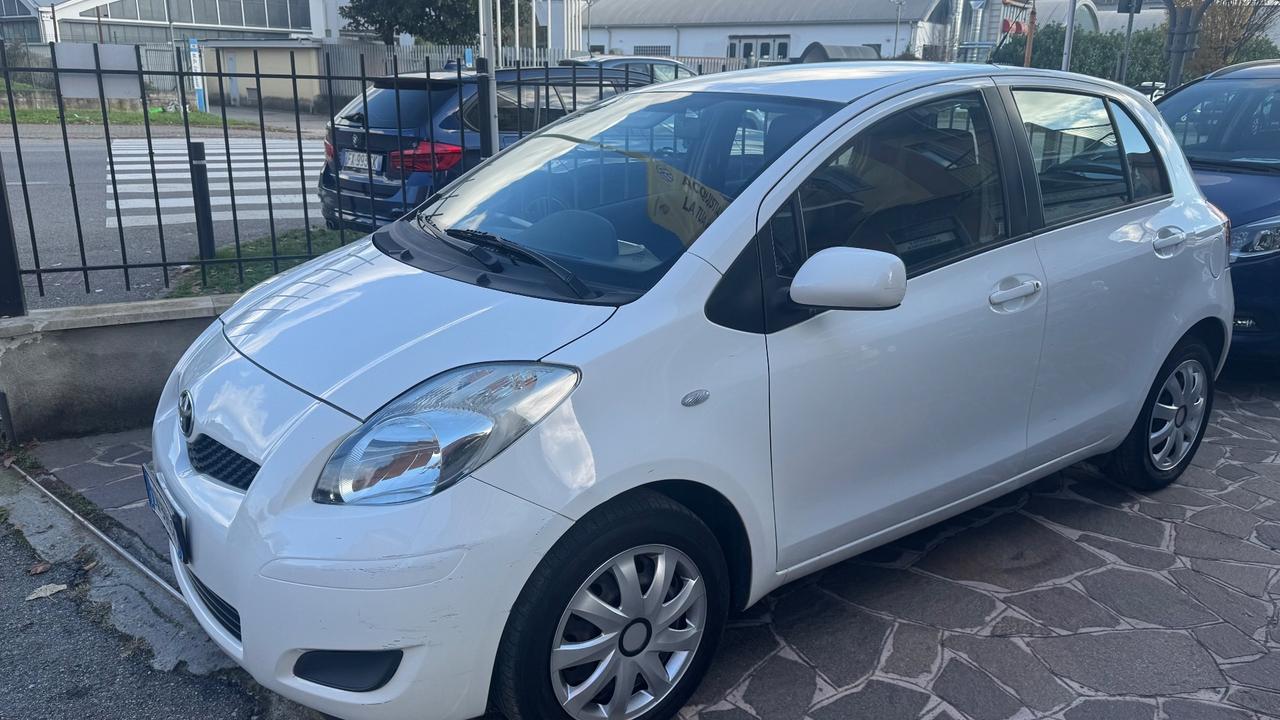 Toyota Yaris 1.3 5 porte Sol 6 marce unico proprietario