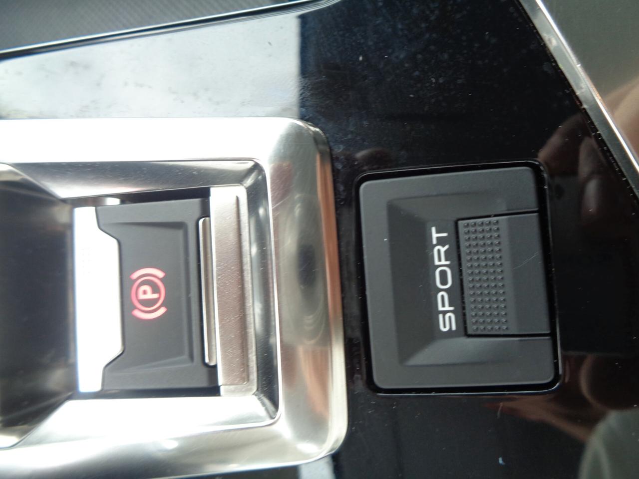 Peugeot 3008 BlueHDi 130 S&S EAT8 Business