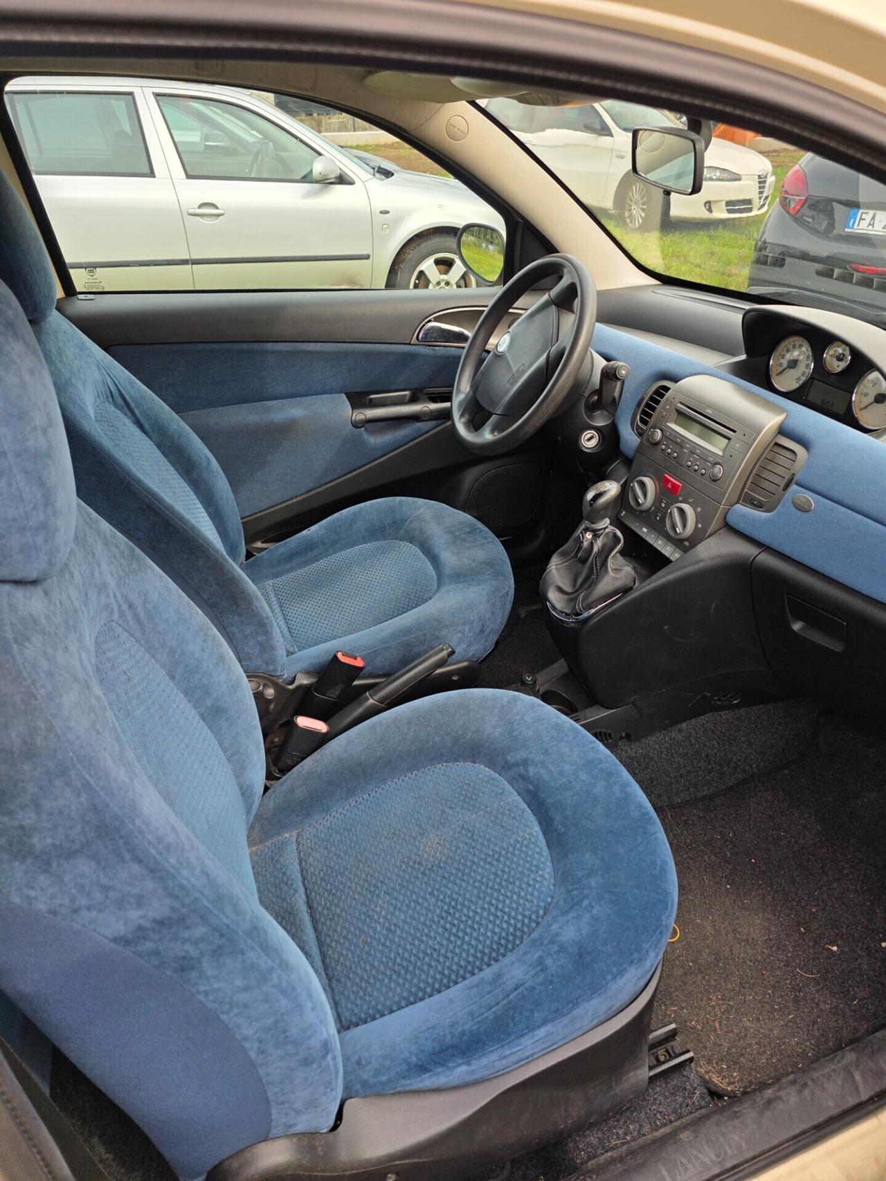 Lancia Ypsilon 1.2 Argento