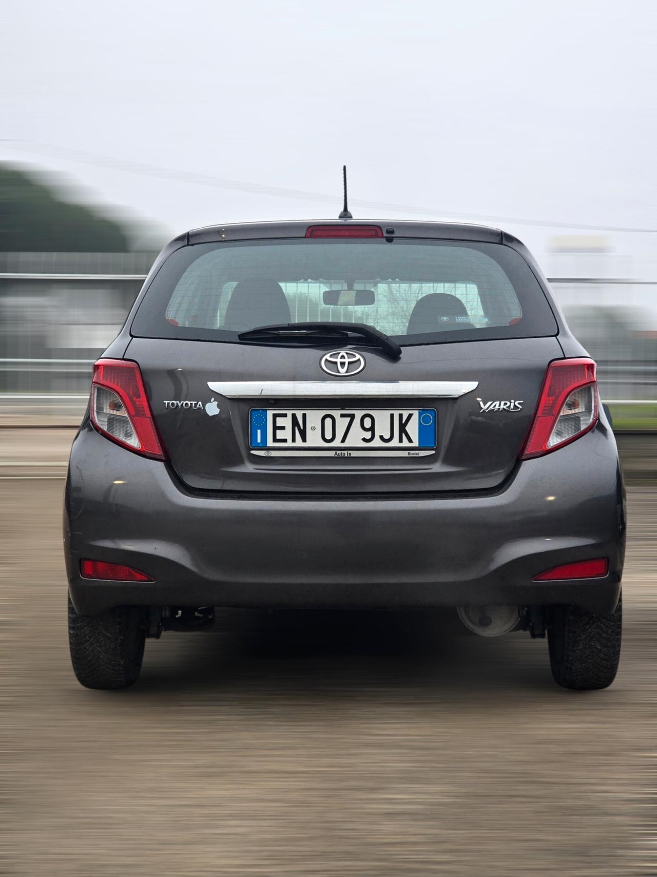 Toyota Yaris 1.0 5 porte Active