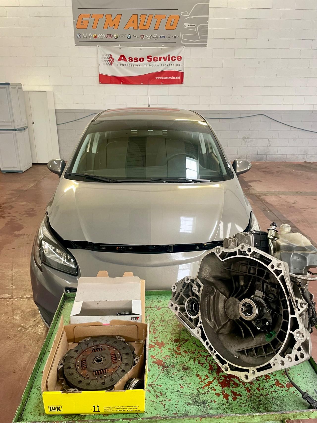 Opel Corsa 1.4 90CV 5 porte per operatori nel settore