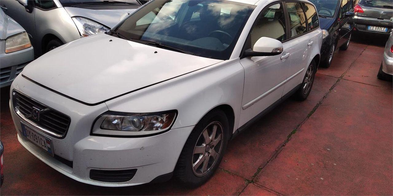 VOLVO V50 V50 1.6 D Momentum