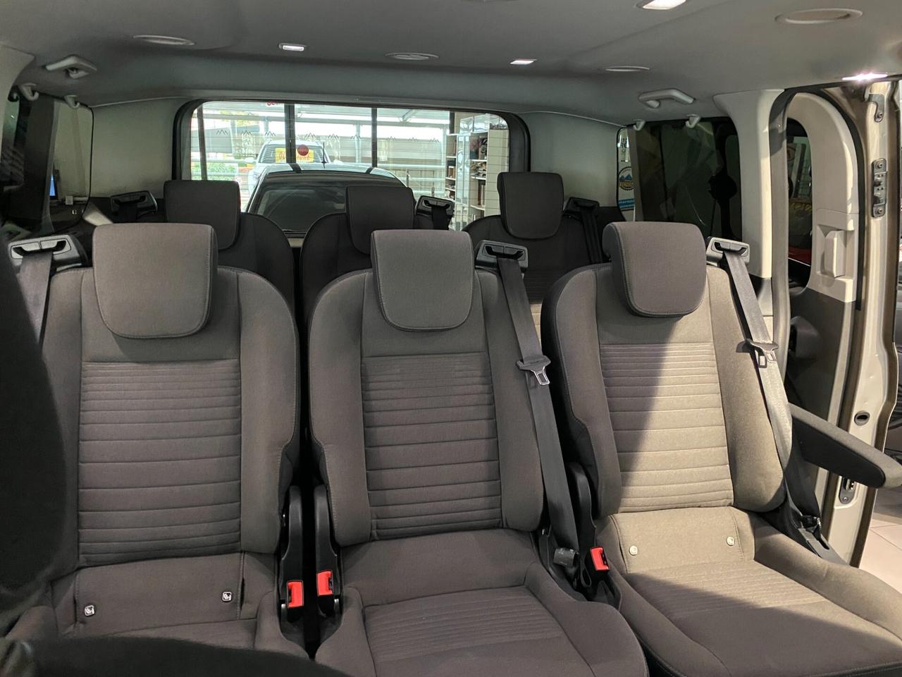 Ford Tourneo Custom 310 2.0 TDCi 130CV PC Titanium