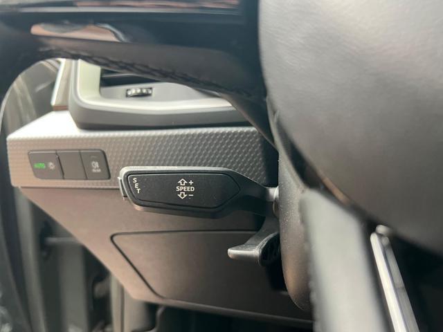 AUDI A1 SPB 35 TFSI S tronic S line edition-CERCHI 18 DARK