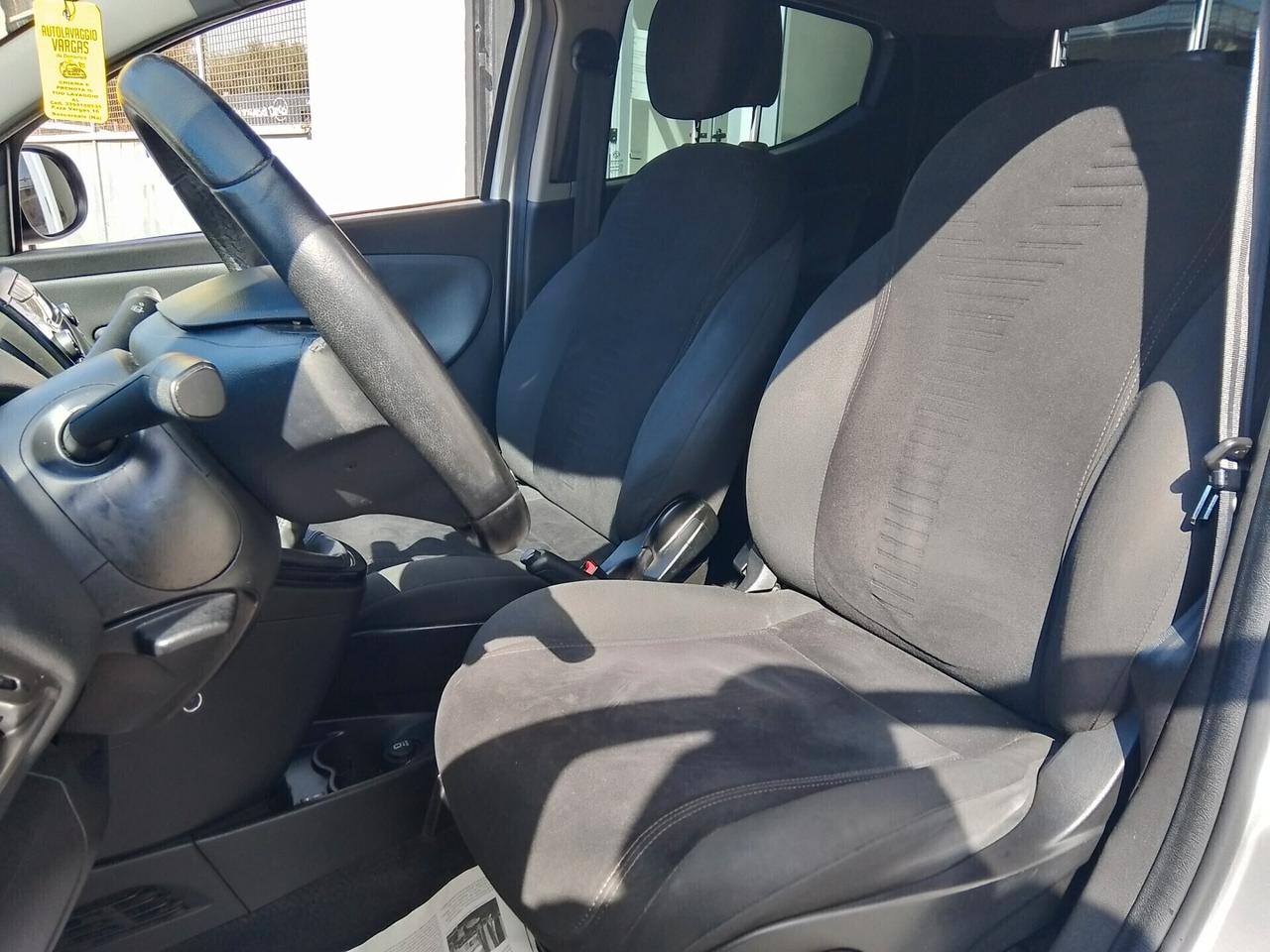 Lancia Ypsilon 1.2 69 CV 5 porte S&S Gold GPL