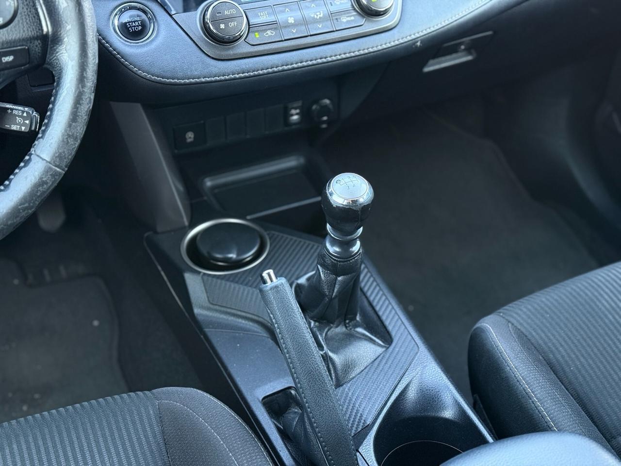 TOYOTA RAV4 2015 2.0 124cv D-4D 2WD Style