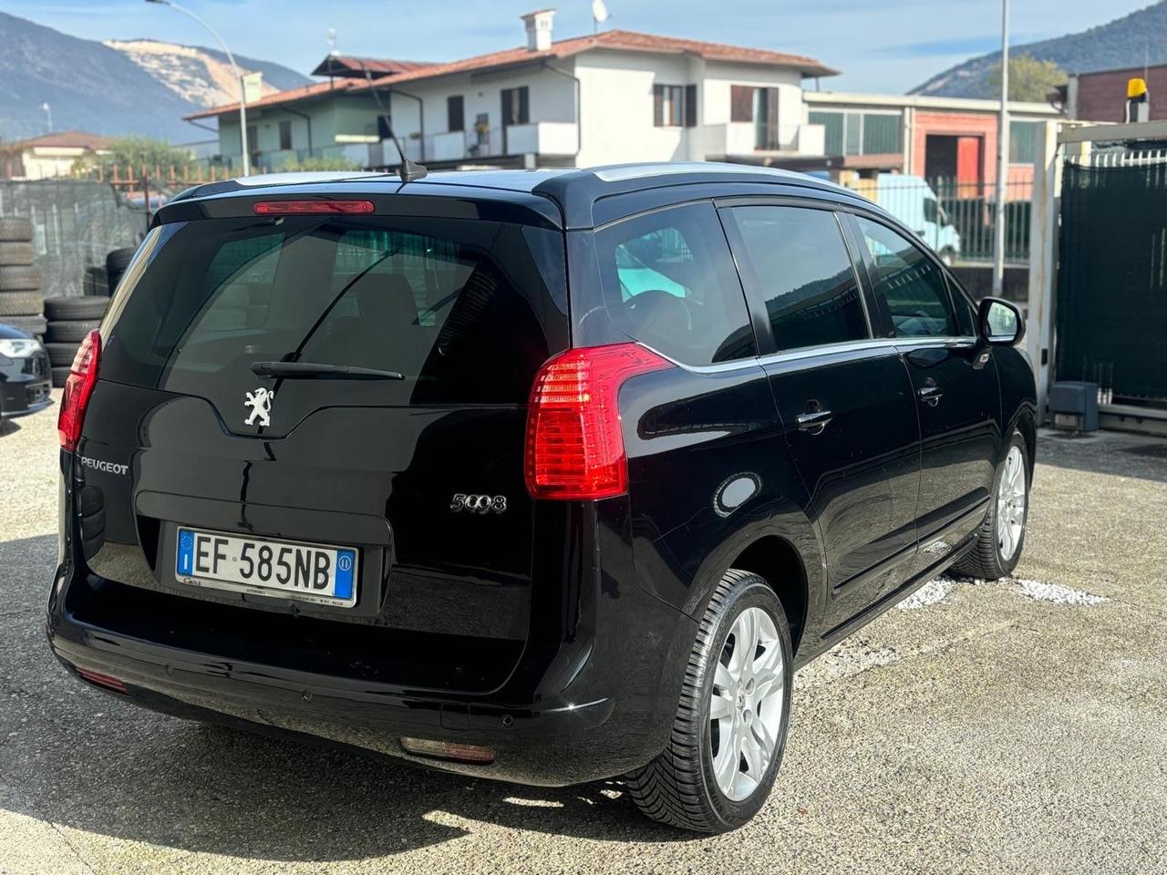 Peugeot 5008 2.0 HDi 150CV Allure