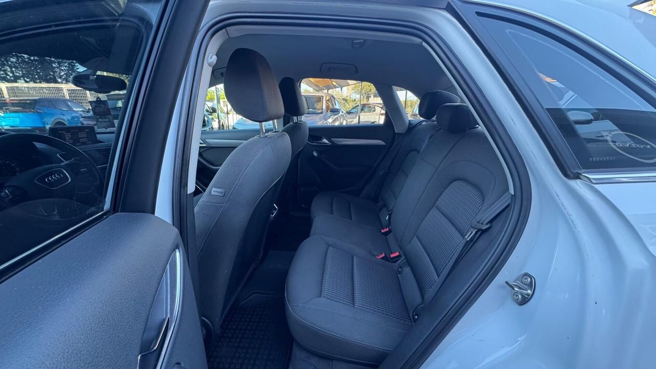 Audi Q3 2.0 TDI 150 CV quattro Sport