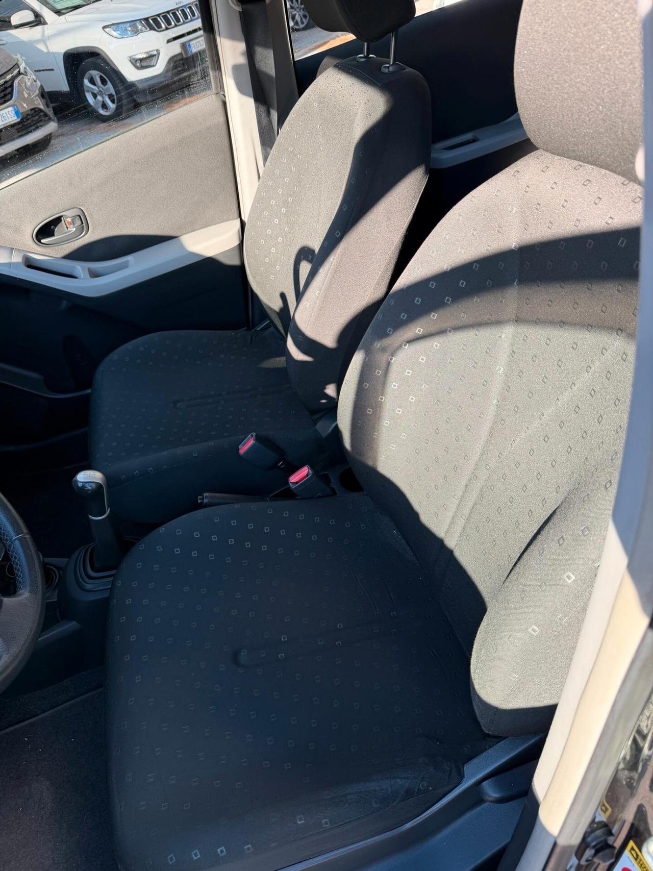 Toyota Yaris 1.0 5 porte Now
