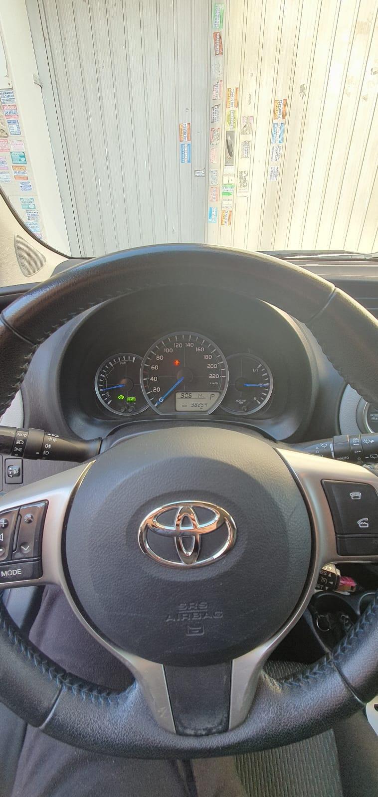 Toyota Yaris 1.5 Hybrid 5 porte Lounge