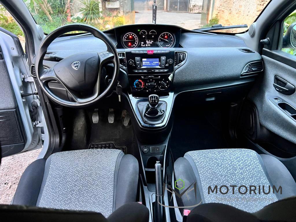 Lancia Ypsilon 5 Porte Ypsilon 1.2 Silver ecochic Gpl 69cv